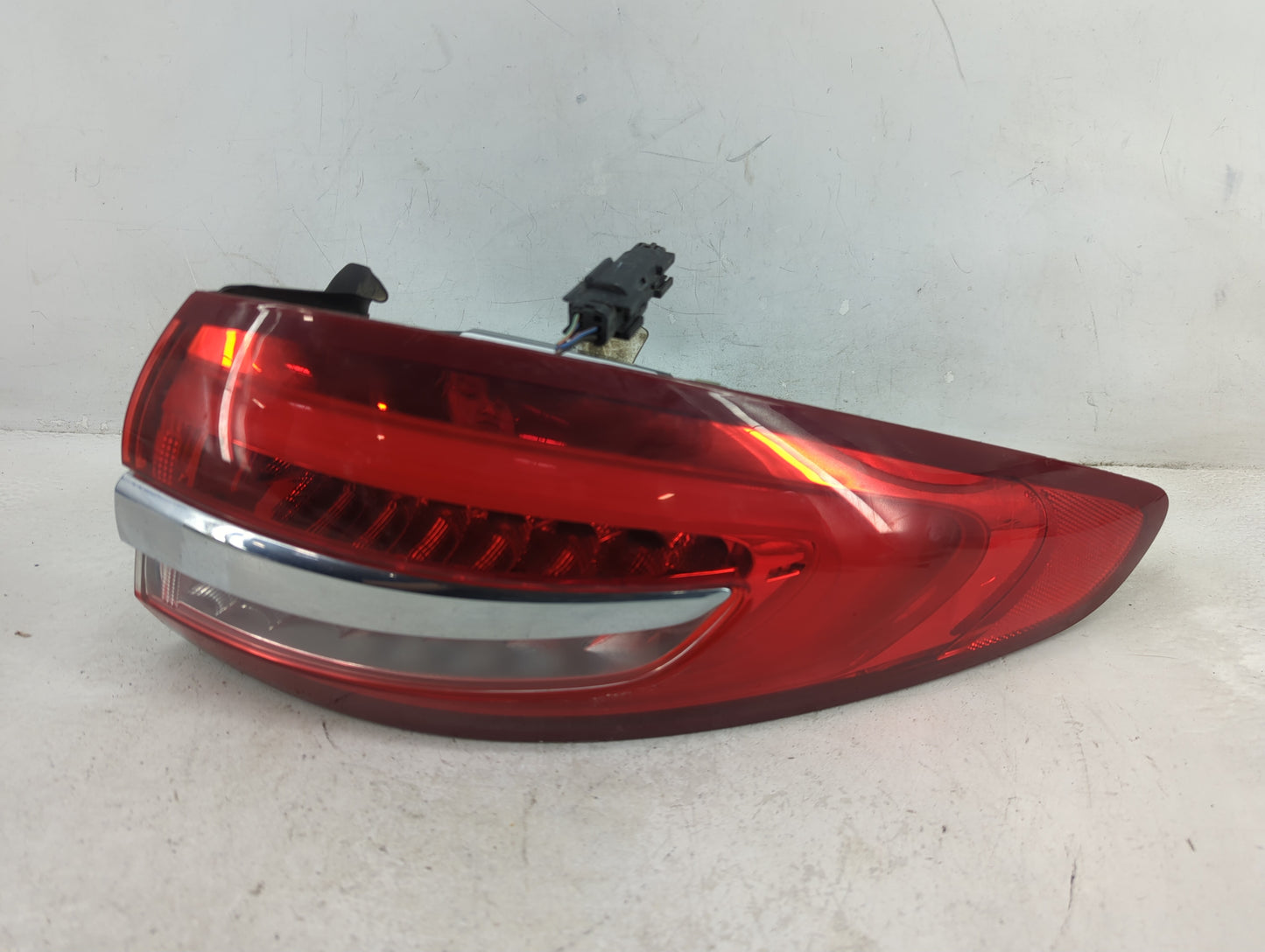 2017-2020 Ford Fusion Tail Light Assembly Passenger Right OEM P/N:6003TH0065 Fits Fits 2017 2018 2019 2020 OEM Used Auto Par