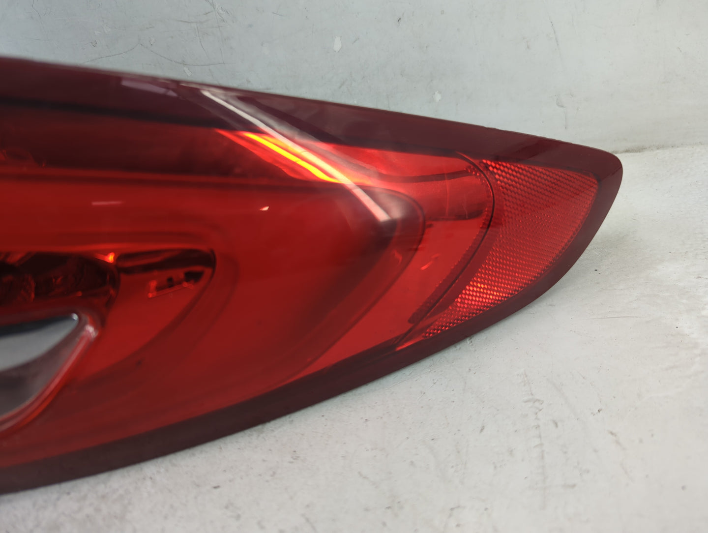 2017-2020 Ford Fusion Tail Light Assembly Passenger Right OEM P/N:6003TH0065 Fits Fits 2017 2018 2019 2020 OEM Used Auto Par