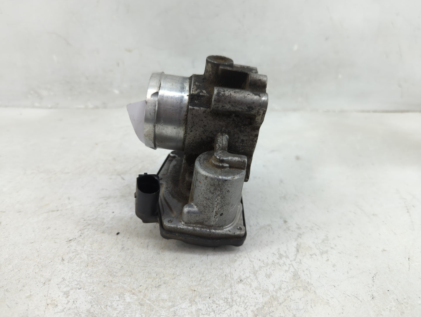 2014-2020 Ford Fusion Throttle Body P/N:DS7G-9F991-BB Fits Fits 2014 2015 2016 2017 2018 2019 2020 OEM Used Auto Parts - Oem