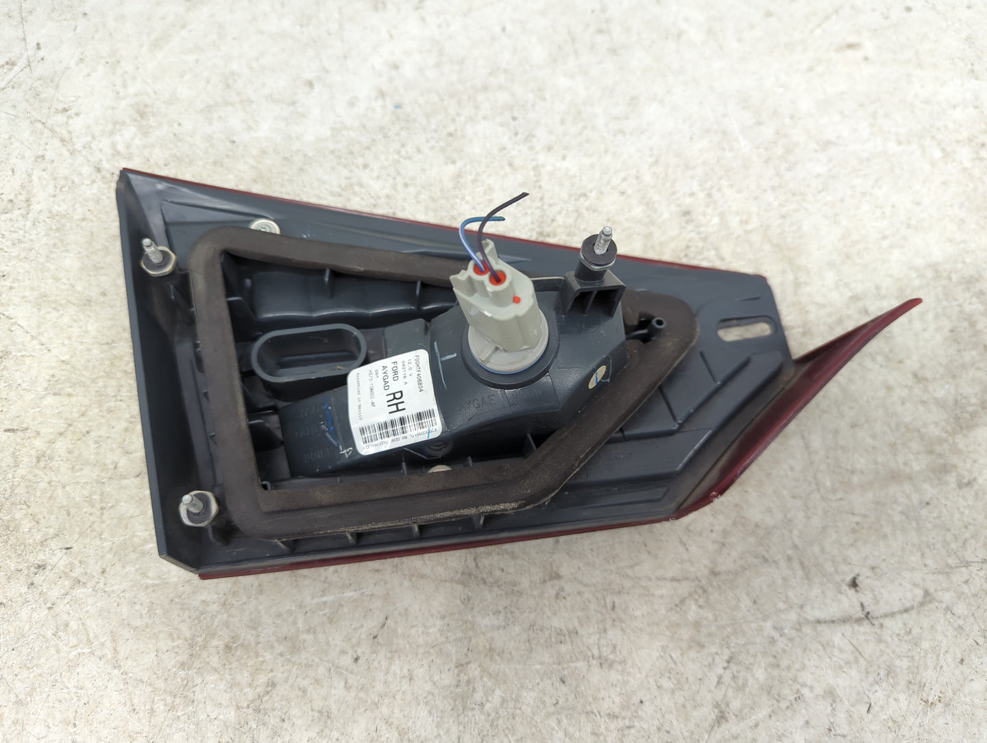 2017-2018 Ford Fusion Tail Light Assembly Passenger Right OEM P/N:HS73-13A602-AF Fits Fits 2017 2018 OEM Used Auto Parts - O
