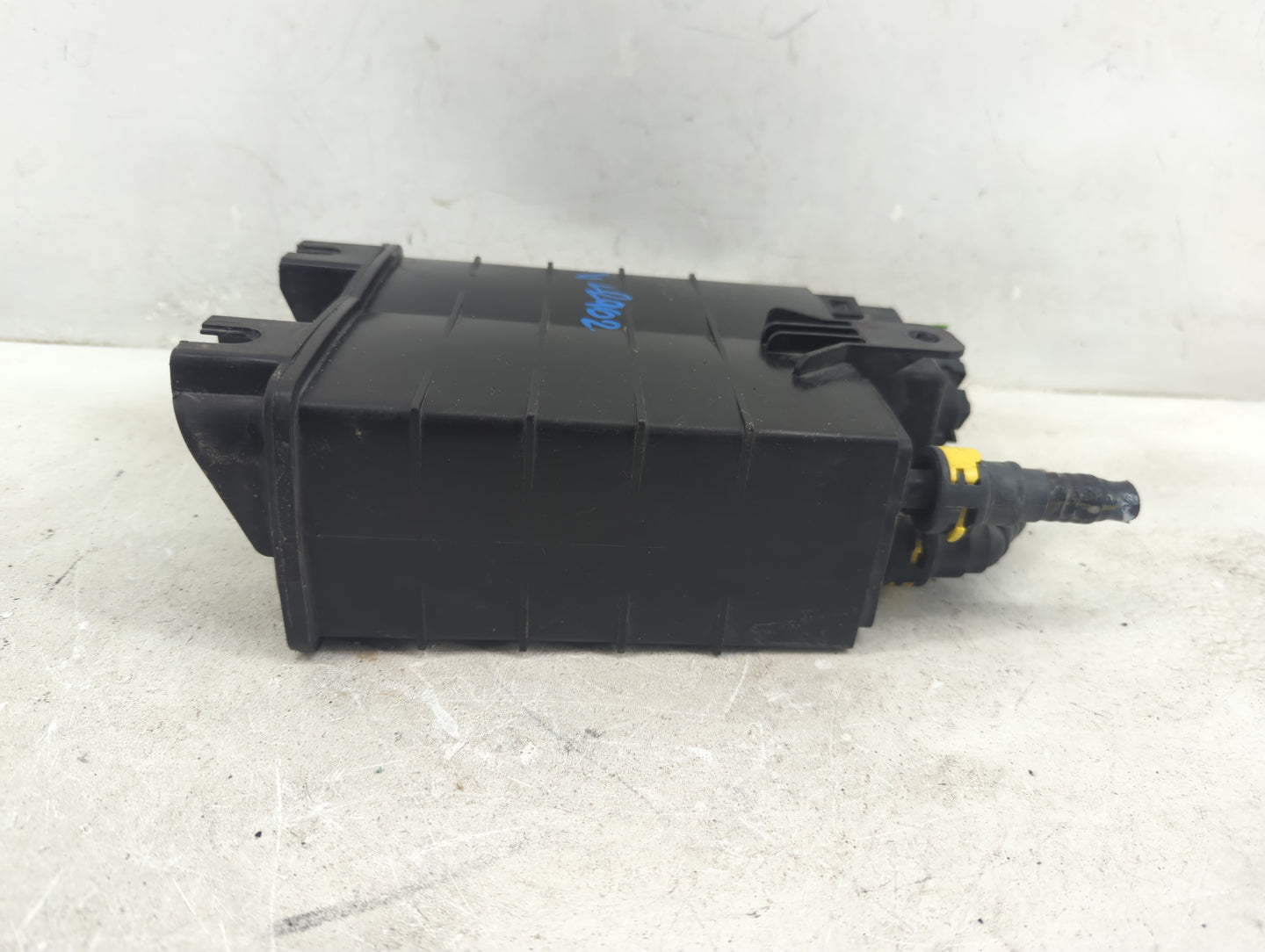2017 Ford Fusion Fuel Vapor Charcoal Canister 1410586 - Oemusedautoparts1.com