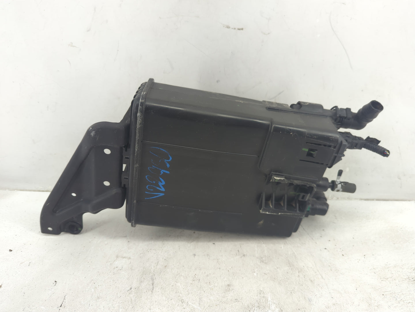 2017 Ford Fusion Fuel Vapor Charcoal Canister - Oemusedautoparts1.com