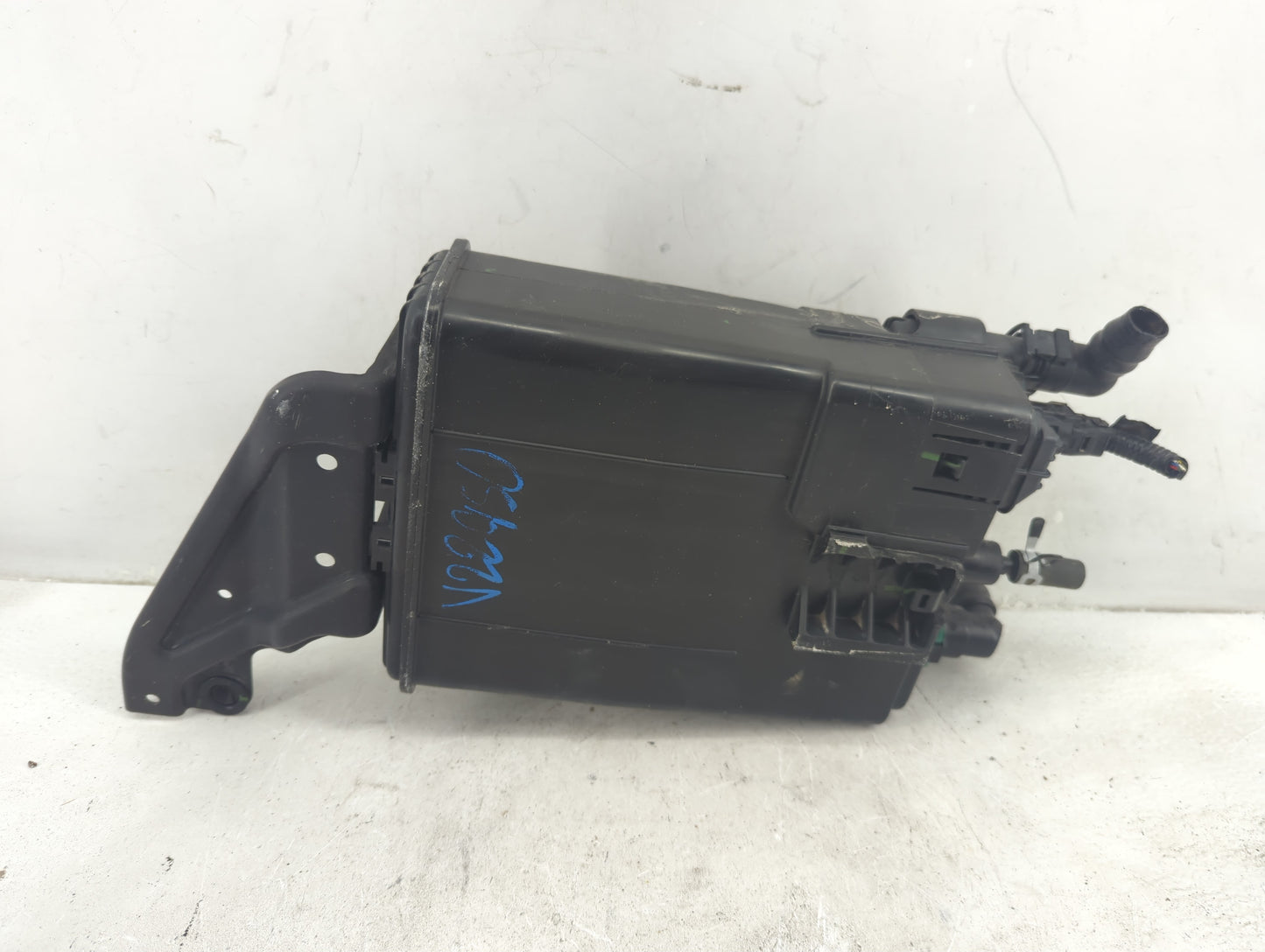 2017 Ford Fusion Fuel Vapor Charcoal Canister - Oemusedautoparts1.com