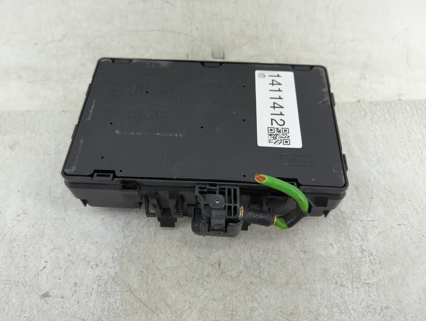 2017-2020 Ford Fusion Fusebox Fuse Box Panel Relay Module Fits Fits 2017 2018 2019 2020 OEM Used Auto Parts - Oemusedautopar