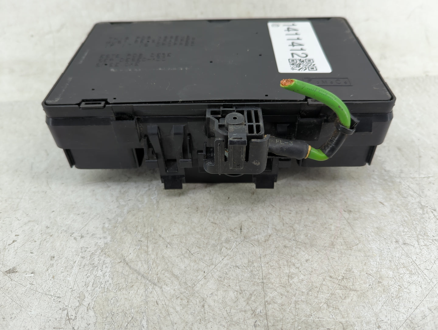 2017-2020 Ford Fusion Fusebox Fuse Box Panel Relay Module Fits Fits 2017 2018 2019 2020 OEM Used Auto Parts - Oemusedautopar