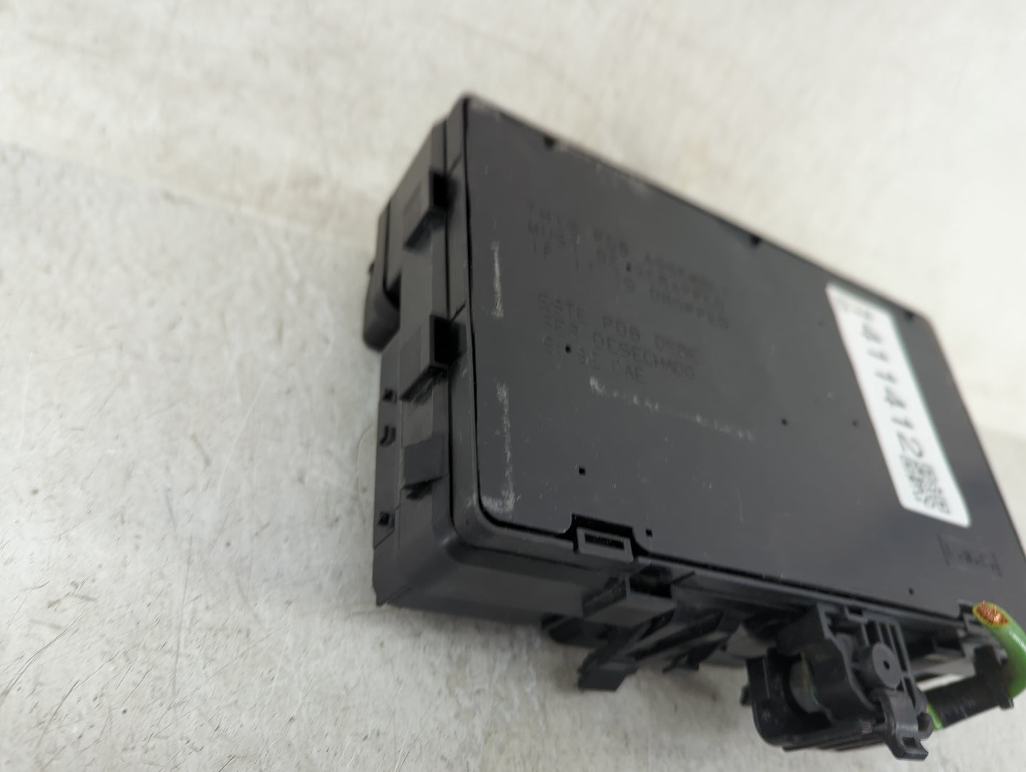 2017-2020 Ford Fusion Fusebox Fuse Box Panel Relay Module Fits Fits 2017 2018 2019 2020 OEM Used Auto Parts - Oemusedautopar