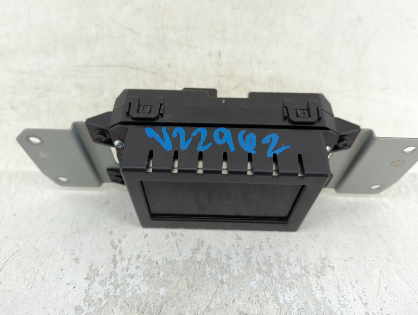 2017-2020 Ford Fusion Information Display Screen - Oemusedautoparts1.com