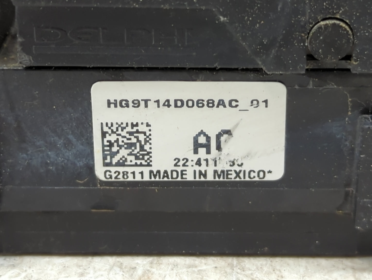 2017-2020 Ford Fusion Fusebox Fuse Box Panel Relay Module P/N:HG9T14D068AC Fits Fits 2017 2018 2019 2020 OEM Used Auto Parts
