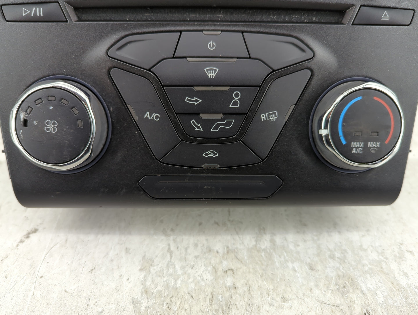 2017-2018 Ford Fusion Radio Control Panel - Oemusedautoparts1.com