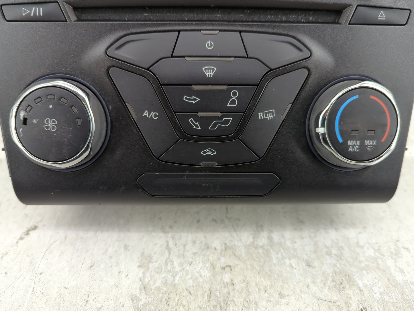 2017-2018 Ford Fusion Radio Control Panel - Oemusedautoparts1.com