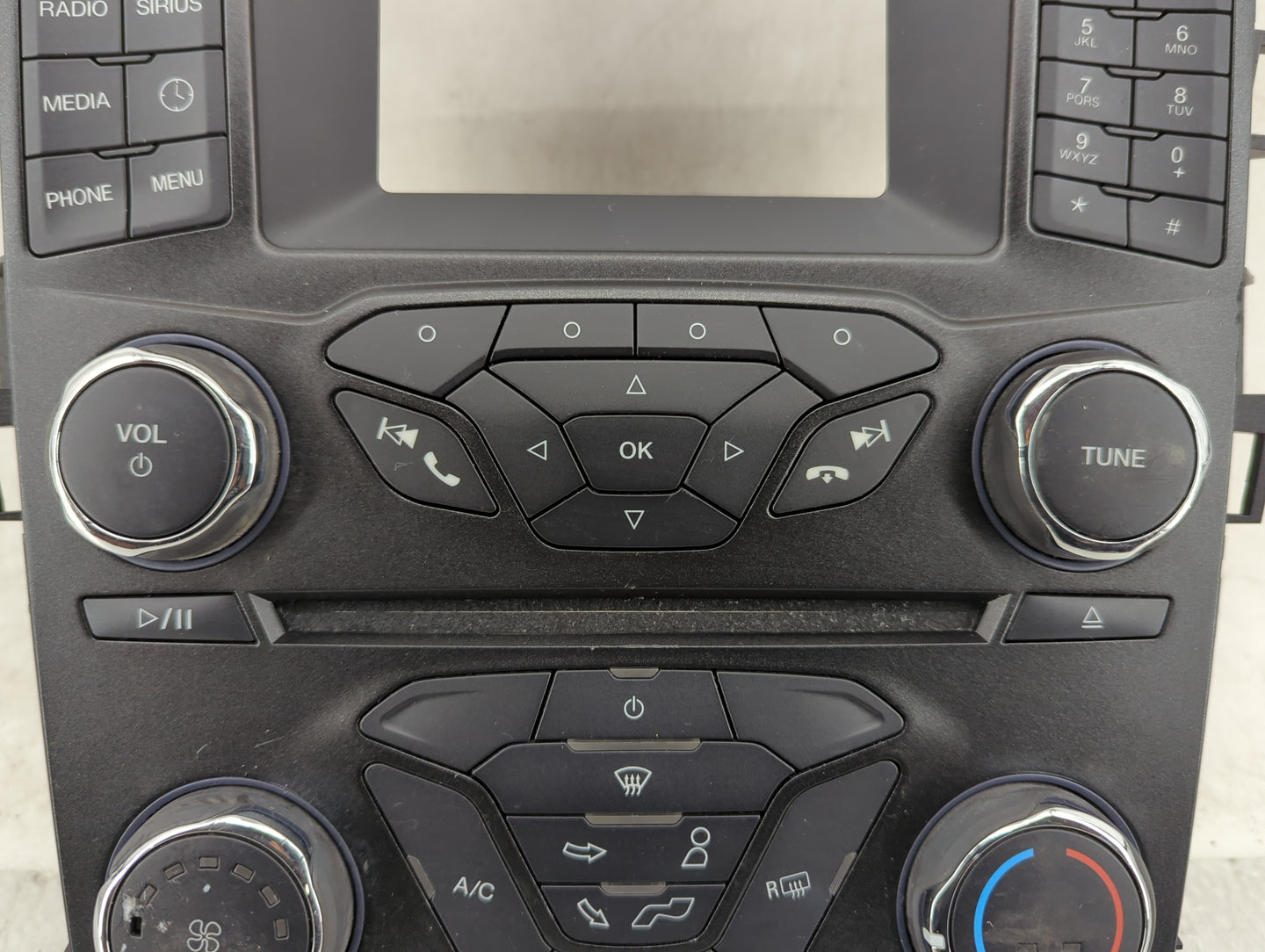 2017-2018 Ford Fusion Radio Control Panel - Oemusedautoparts1.com