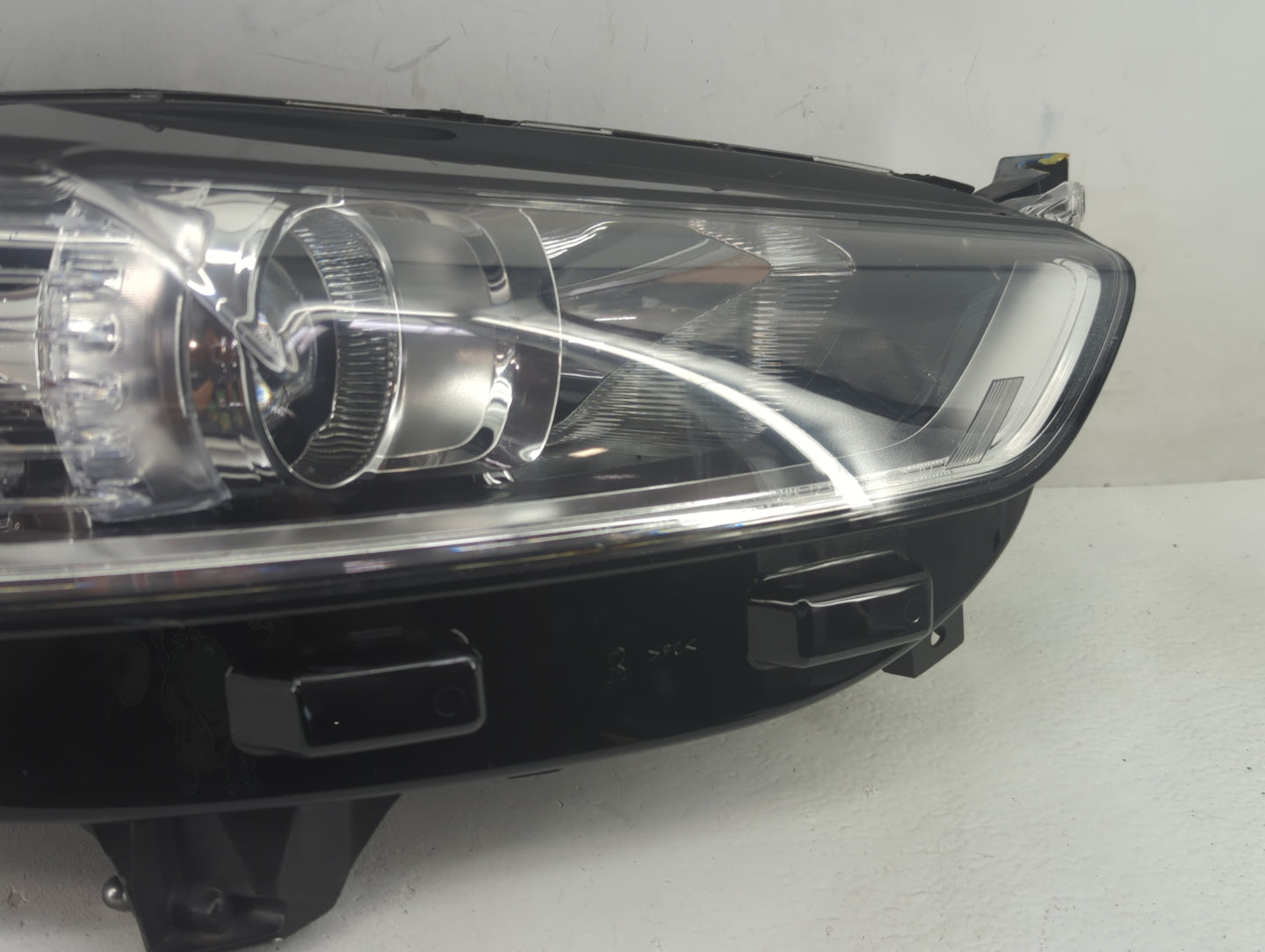 2017-2020 Ford Fusion Passenger Right Oem Head Light Headlight Lamp - Oemusedautoparts1.com