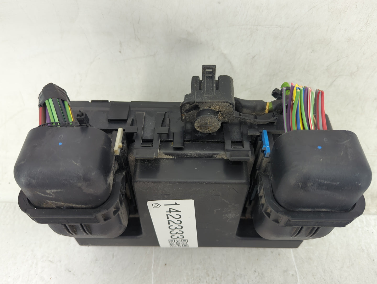 2017-2020 Ford Fusion Fusebox Fuse Box Panel Relay Module Fits Fits 2017 2018 2019 2020 OEM Used Auto Parts - Oemusedautopar
