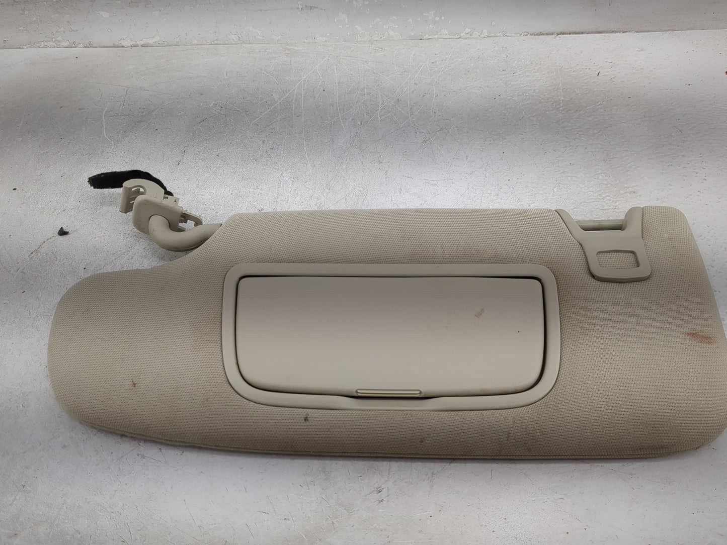 2017-2020 Ford Fusion Sun Visor Shade Replacement Driver Left Mirror Fits Fits 2017 2018 2019 2020 OEM Used Auto Parts - Oem