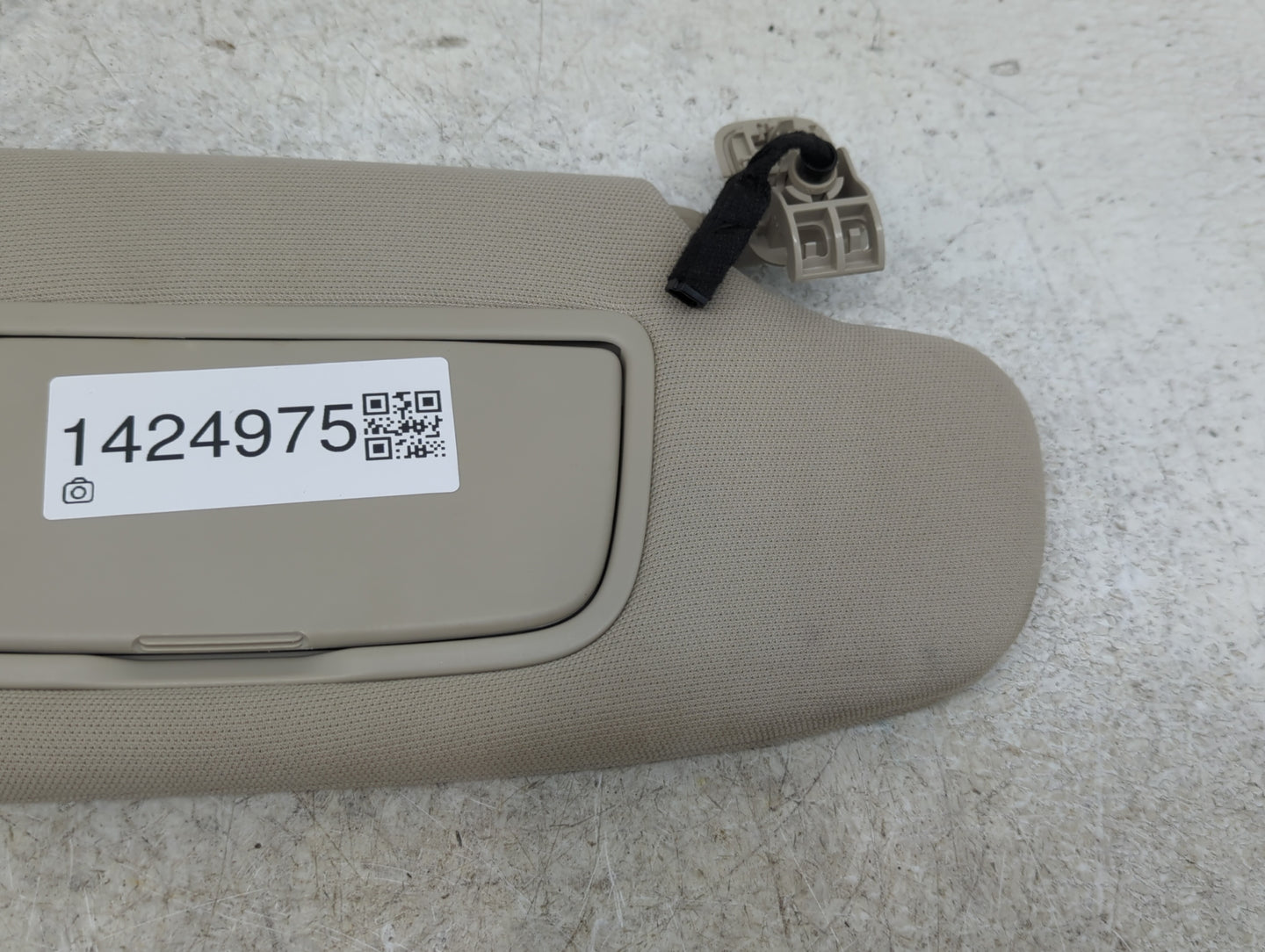 2017-2020 Ford Fusion Sun Visor Shade Replacement Passenger Right Mirror Fits Fits 2017 2018 2019 2020 OEM Used Auto Parts -
