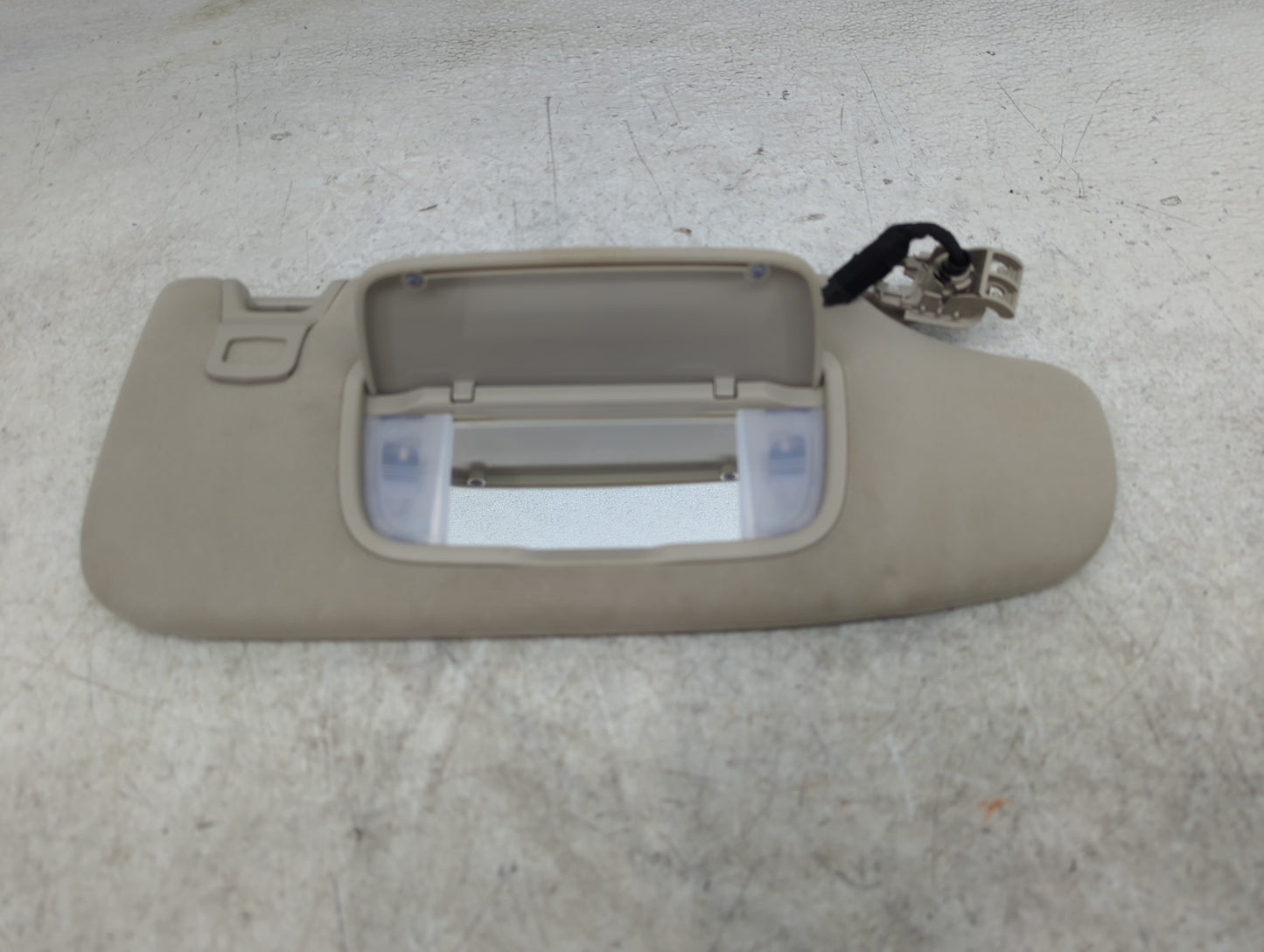 2017-2020 Ford Fusion Sun Visor Shade Replacement Passenger Right Mirror Fits Fits 2017 2018 2019 2020 OEM Used Auto Parts -