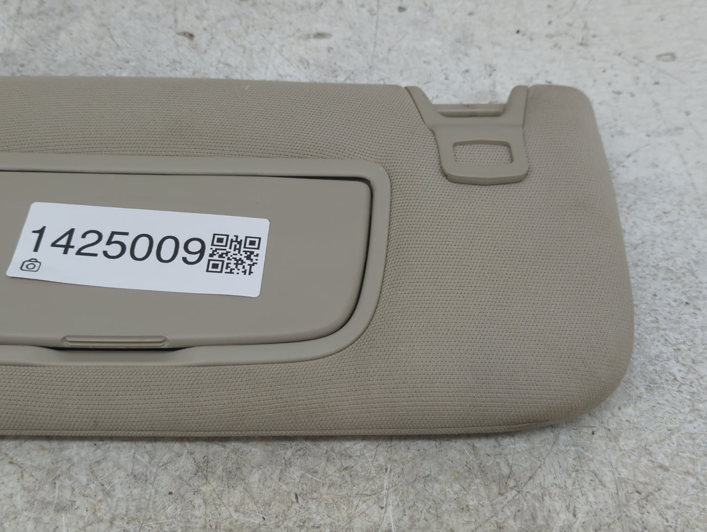2017 Ford Fusion Sun Visor Shade Replacement Driver Left Mirror Fits OEM Used Auto Parts - Oemusedautoparts1.com