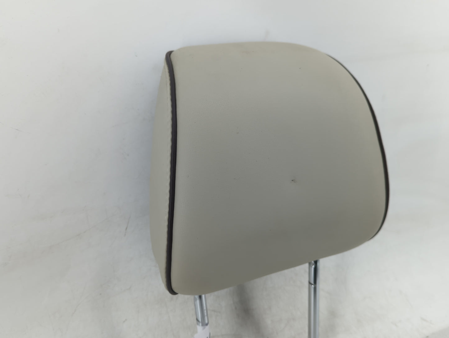 2017-2020 Ford Fusion Headrest Head Rest Front Driver Passenger Seat Fits Fits 2017 2018 2019 2020 OEM Used Auto Parts - Oem