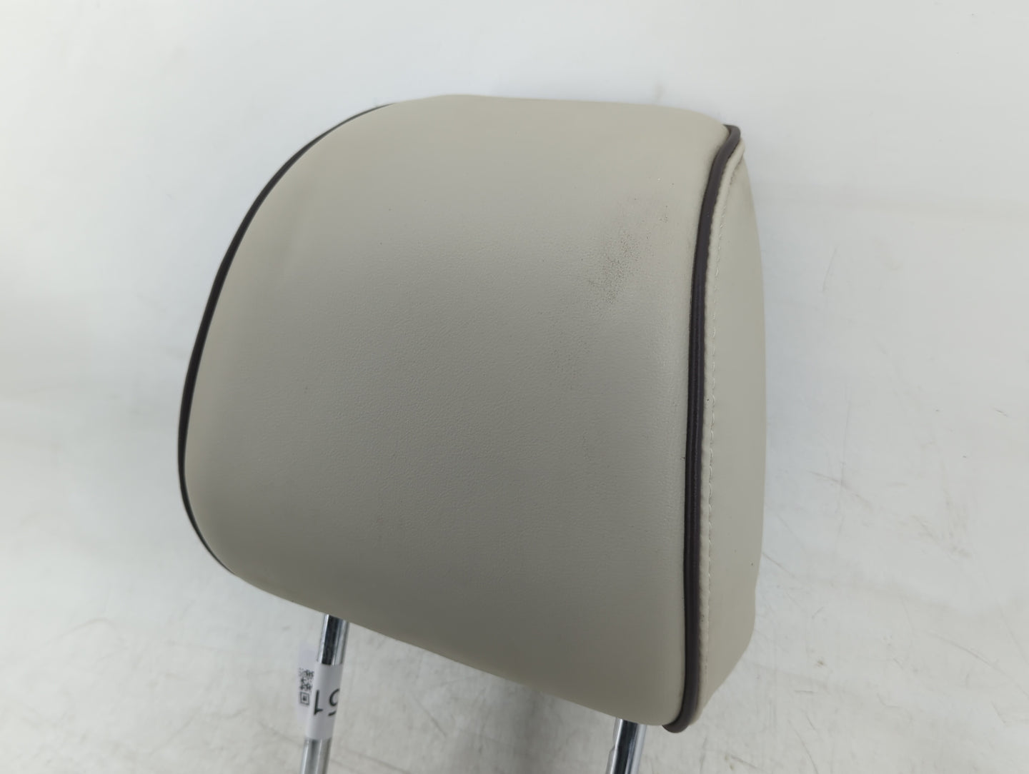 2017 Ford Fusion Headrest Head Rest Front Driver Passenger Seat Fits OEM Used Auto Parts - Oemusedautoparts1.com