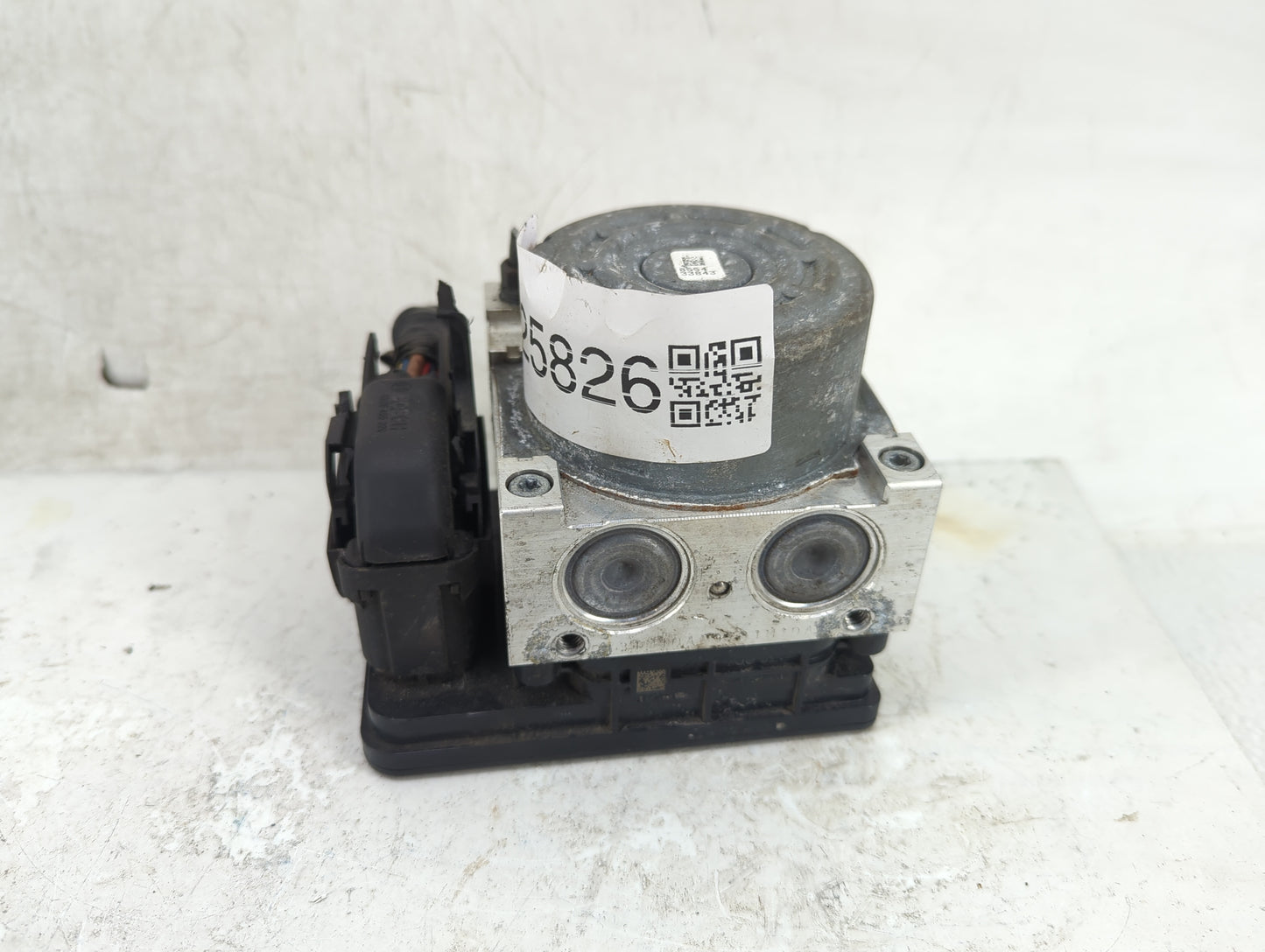 2017-2018 Ford Fusion ABS Pump Control Module Replacement Fits Fits 2017 2018 OEM Used Auto Parts - Oemusedautoparts1.com