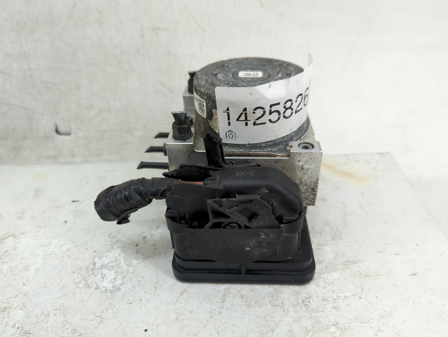 2017-2018 Ford Fusion ABS Pump Control Module Replacement Fits Fits 2017 2018 OEM Used Auto Parts - Oemusedautoparts1.com