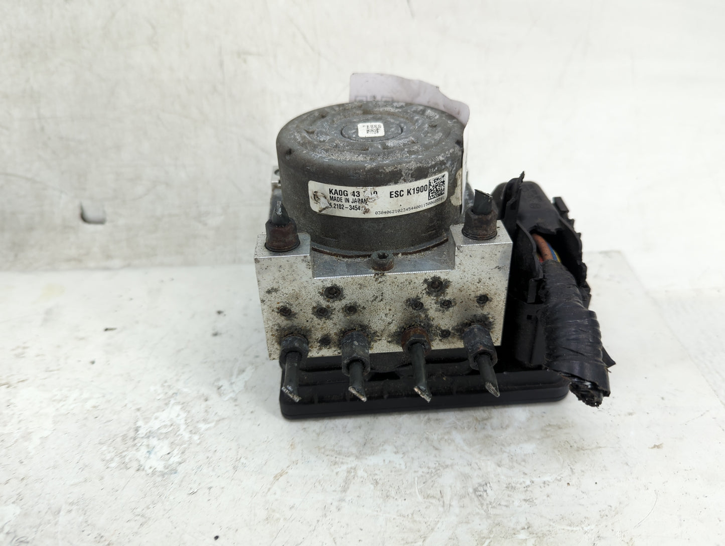 2017-2018 Ford Fusion ABS Pump Control Module Replacement Fits Fits 2017 2018 OEM Used Auto Parts - Oemusedautoparts1.com