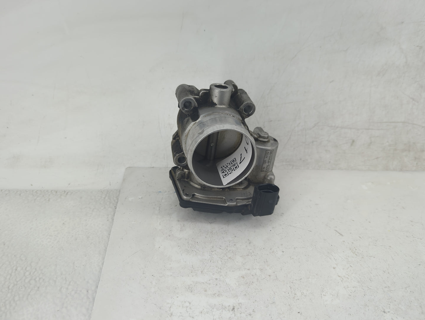 2014-2020 Ford Fusion Throttle Body P/N:DS7G-9F991-BB Fits Fits 2014 2015 2016 2017 2018 2019 2020 OEM Used Auto Parts - Oem