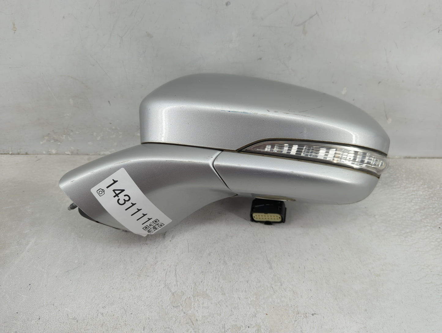 2015-2017 Ford Fusion Driver Side View Mirror - Left Door Mirror OEM Used - Oemusedautoparts1.com
