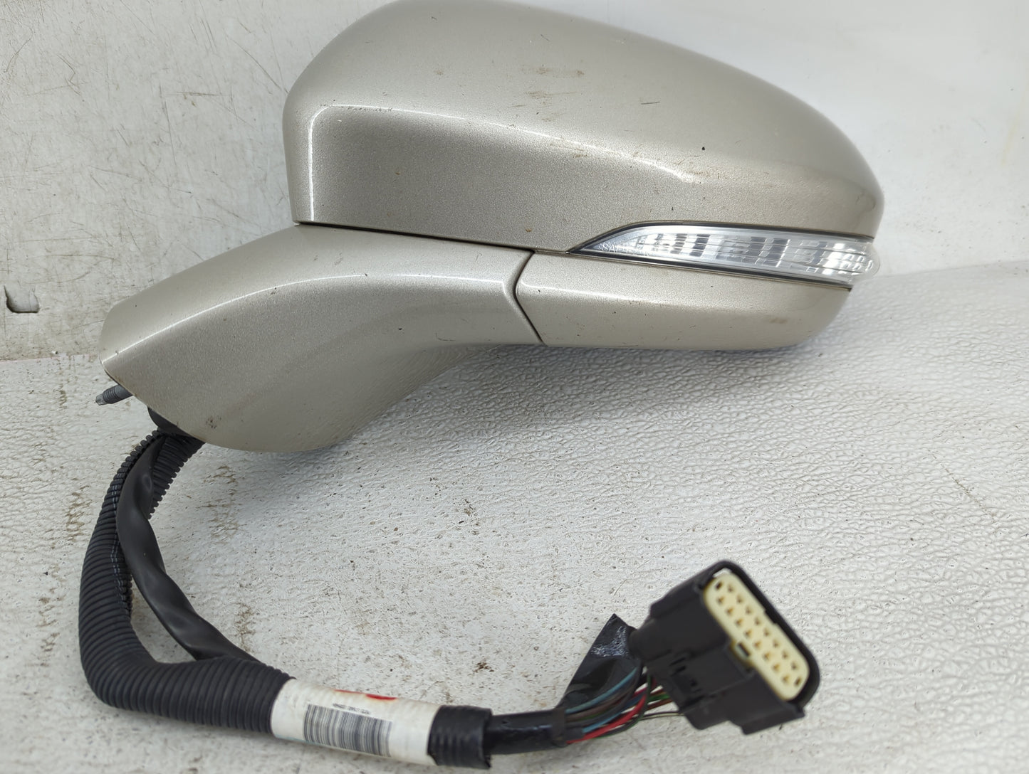 2015-2017 Ford Fusion Driver Side View Mirror - Left Door Mirror OEM Used - Oemusedautoparts1.com