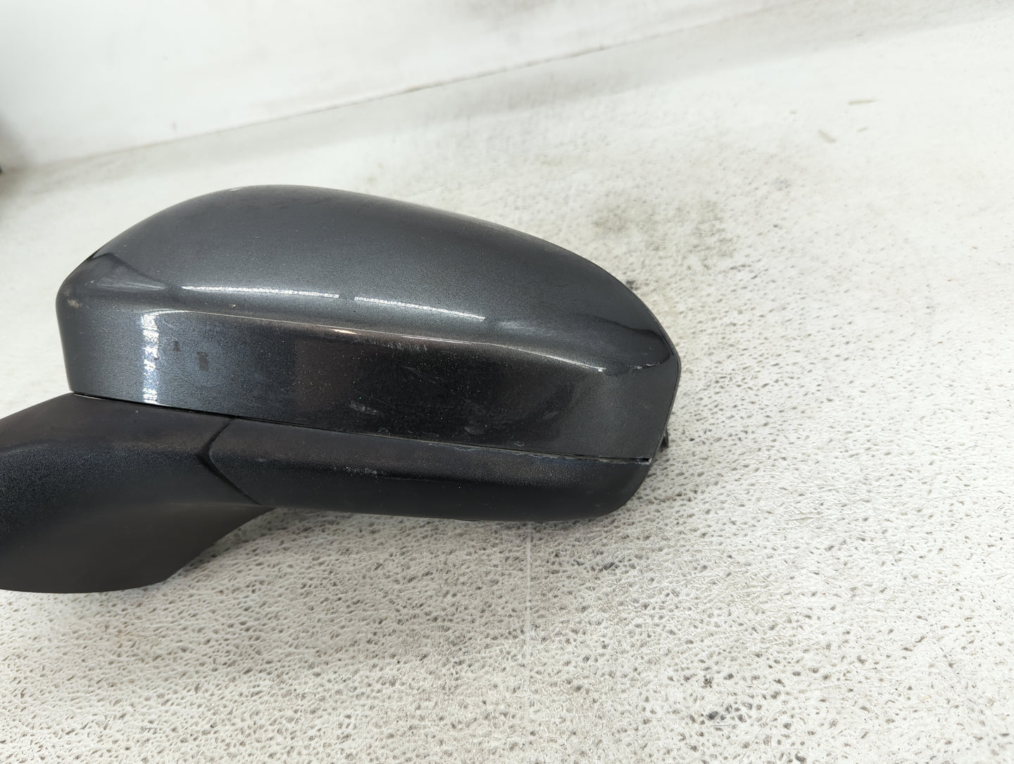 2016-2020 Ford Fusion Driver Side View Mirror - Left Door Mirror OEM Used - Oemusedautoparts1.com