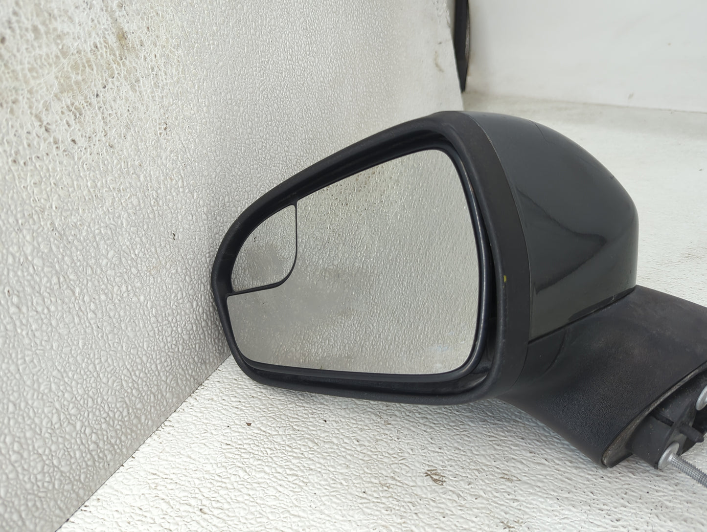 2016-2020 Ford Fusion Driver Side View Mirror - Left Door Mirror OEM Used - Oemusedautoparts1.com