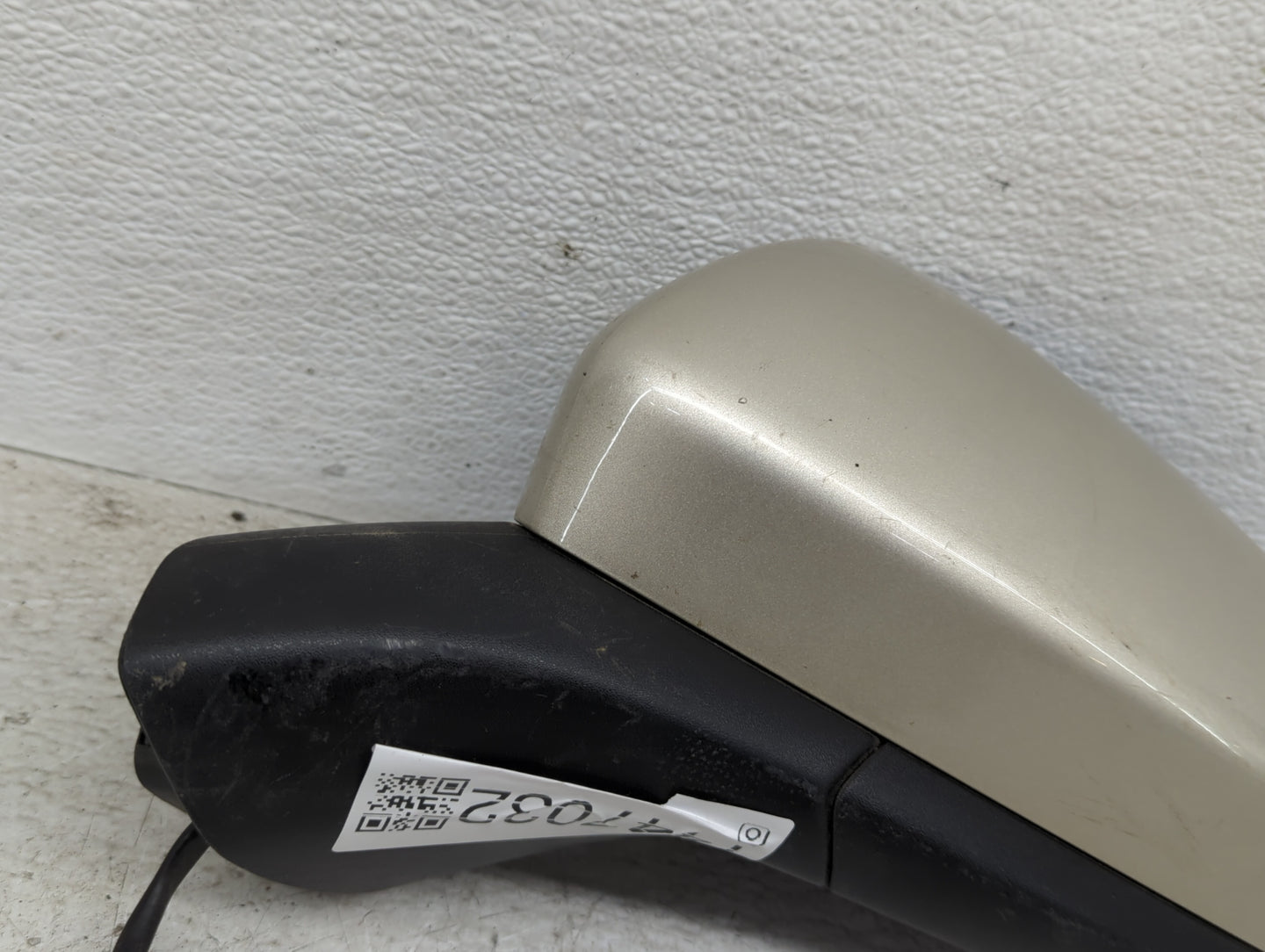 2016-2020 Ford Fusion Driver Side View Mirror - Left Door Mirror OEM Used - Oemusedautoparts1.com