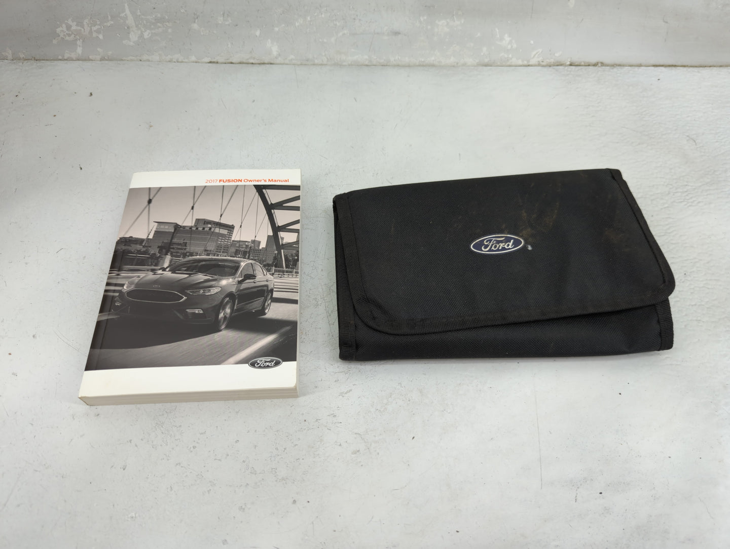 2017 Ford Fusion Owners Manual Book Guide P/N:HE5J19A321AB OEM Used Auto Parts - Oemusedautoparts1.com