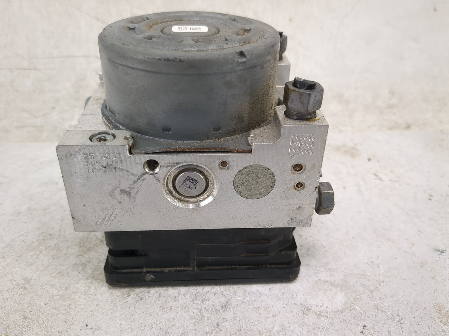2017-2018 Ford Fusion ABS Pump Control Module Replacement P/N:HG9C-2B373-BH 25.0220-0744.4 Fits Fits 2017 2018 OEM Used Auto