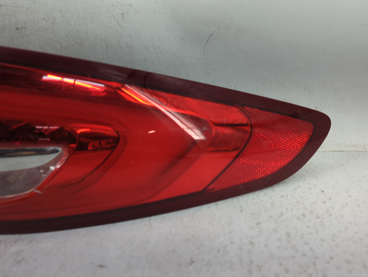 2017-2020 Ford Fusion Tail Light Assembly Passenger Right OEM P/N:HS73-13404-AB F00HTF405A01 Fits Fits 2017 2018 2019 2020 O