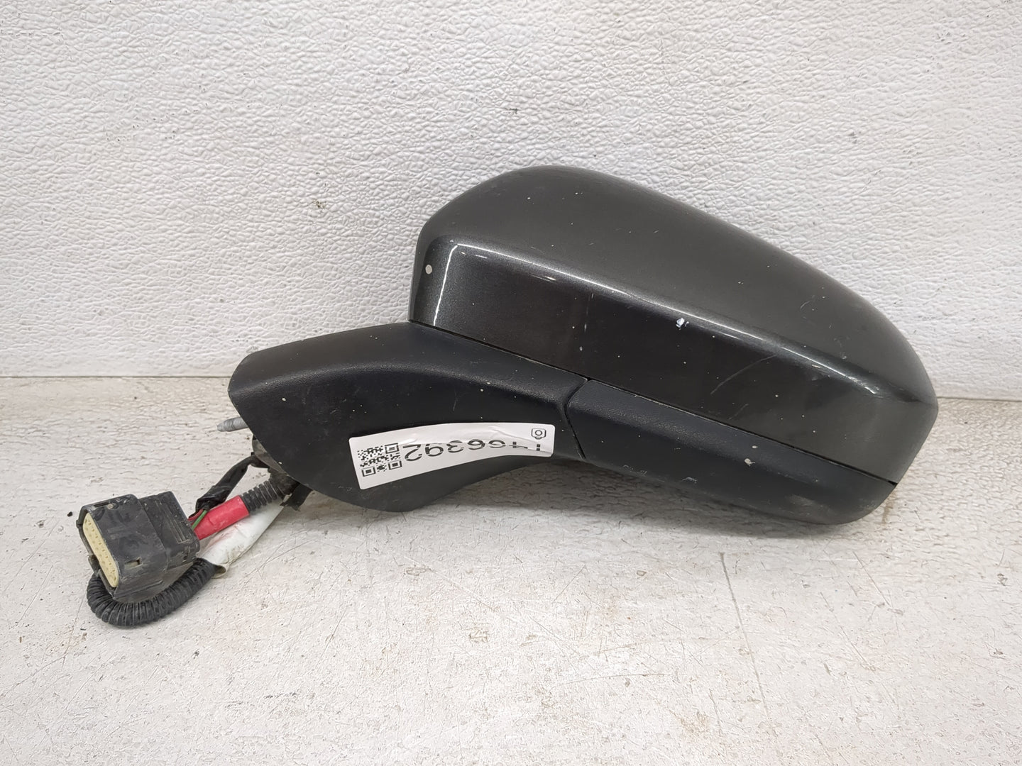 2016-2020 Ford Fusion Driver Side View Mirror - Left Door Mirror OEM Used - Oemusedautoparts1.com