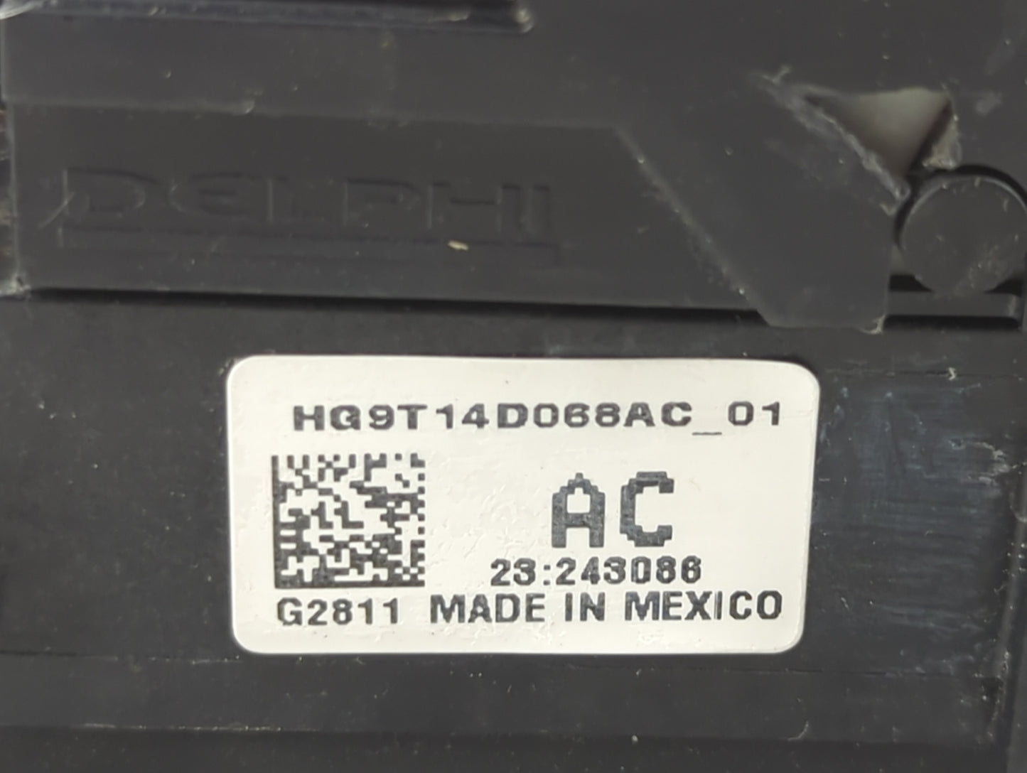2017-2020 Ford Fusion Fusebox Fuse Box Panel Relay Module P/N:HG9T14D068AC 8T2T-14B192-AB Fits Fits 2017 2018 2019 2020 OEM 