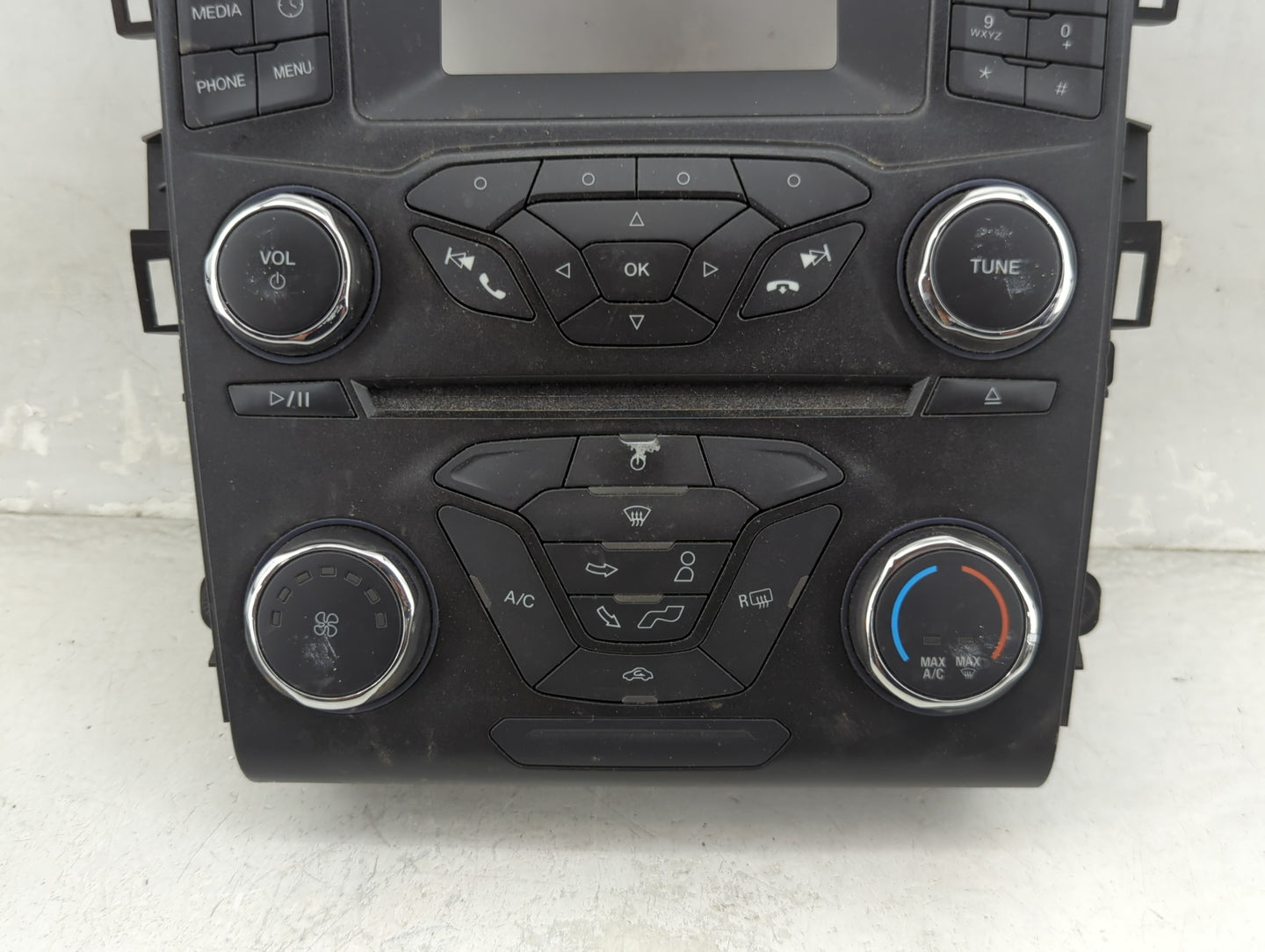 2016-2020 Ford Fusion Radio Control Panel 1468539 - Oemusedautoparts1.com