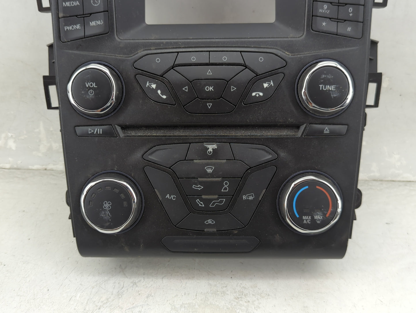 2016-2020 Ford Fusion Radio Control Panel 1468539 - Oemusedautoparts1.com
