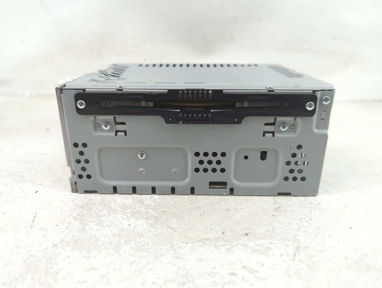 2015-2016 Ford Fusion Radio AM FM Cd Player Receiver Replacement P/N:CQ-CJ15N04MB Fits Fits 2015 2016 OEM Used Auto Parts - 