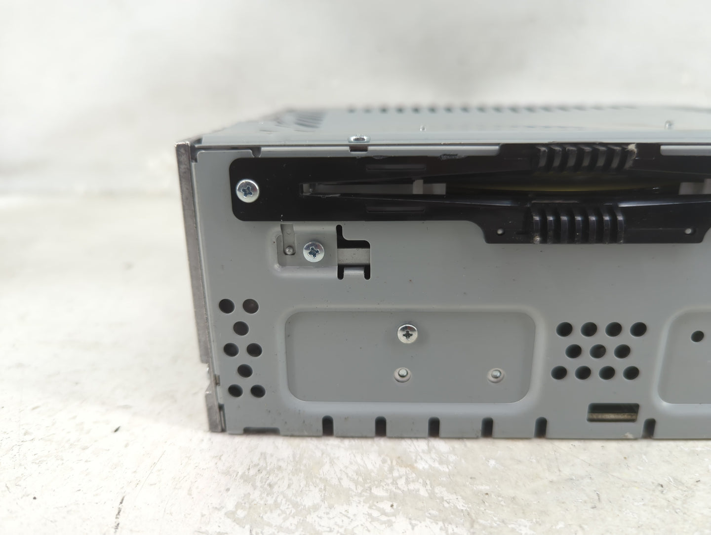 2015-2016 Ford Fusion Radio AM FM Cd Player Receiver Replacement P/N:CQ-CJ15N04MB Fits Fits 2015 2016 OEM Used Auto Parts - 