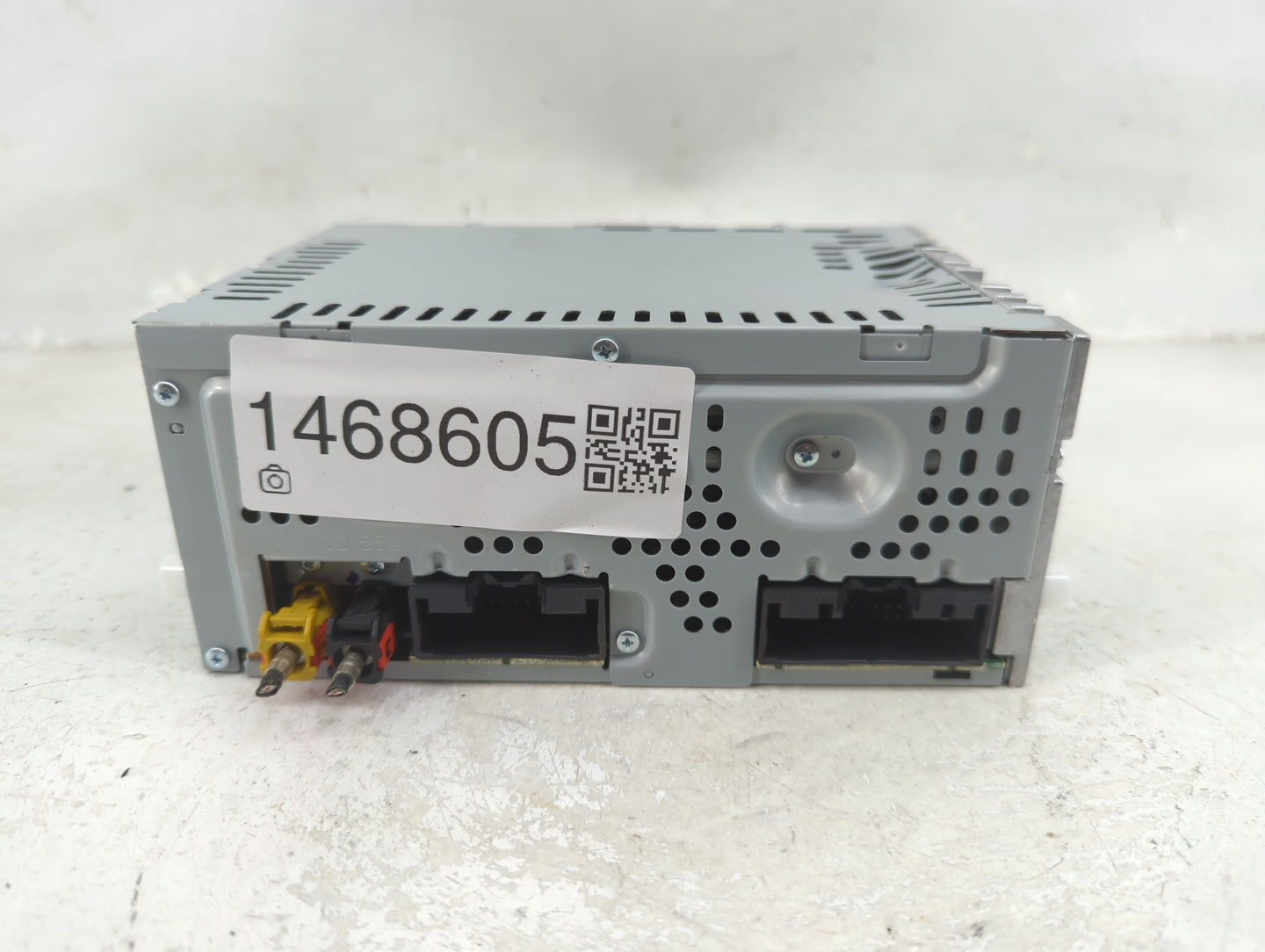 2015-2016 Ford Fusion Radio AM FM Cd Player Receiver Replacement P/N:CQ-CJ15N04MB Fits Fits 2015 2016 OEM Used Auto Parts - 