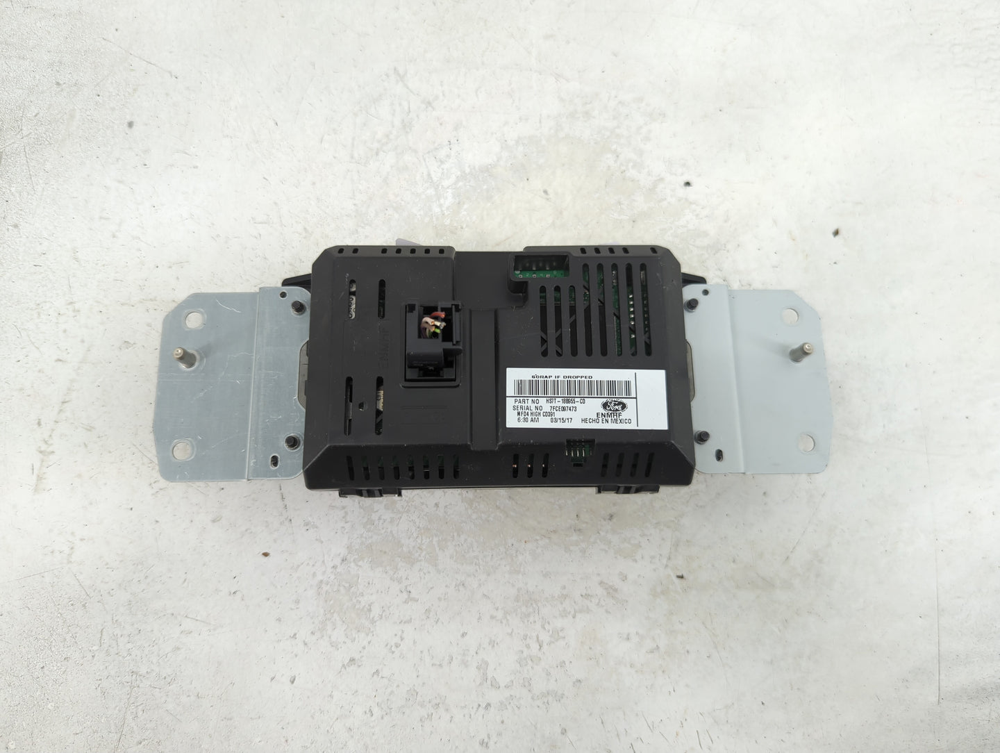 2017-2020 Ford Fusion Information Display Screen 1468634 - Oemusedautoparts1.com