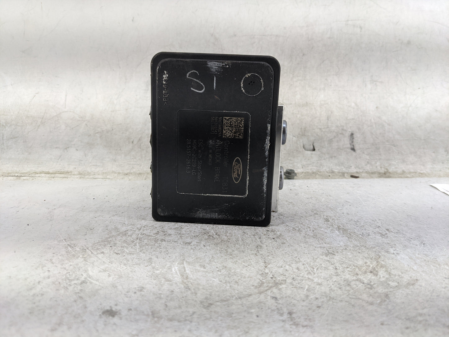 2017-2018 Ford Fusion ABS Pump Control Module Replacement P/N:HG9C-2B373-BG 25.0220-6672.4, HG9C-2C219-LC Fits Fits 2017 201