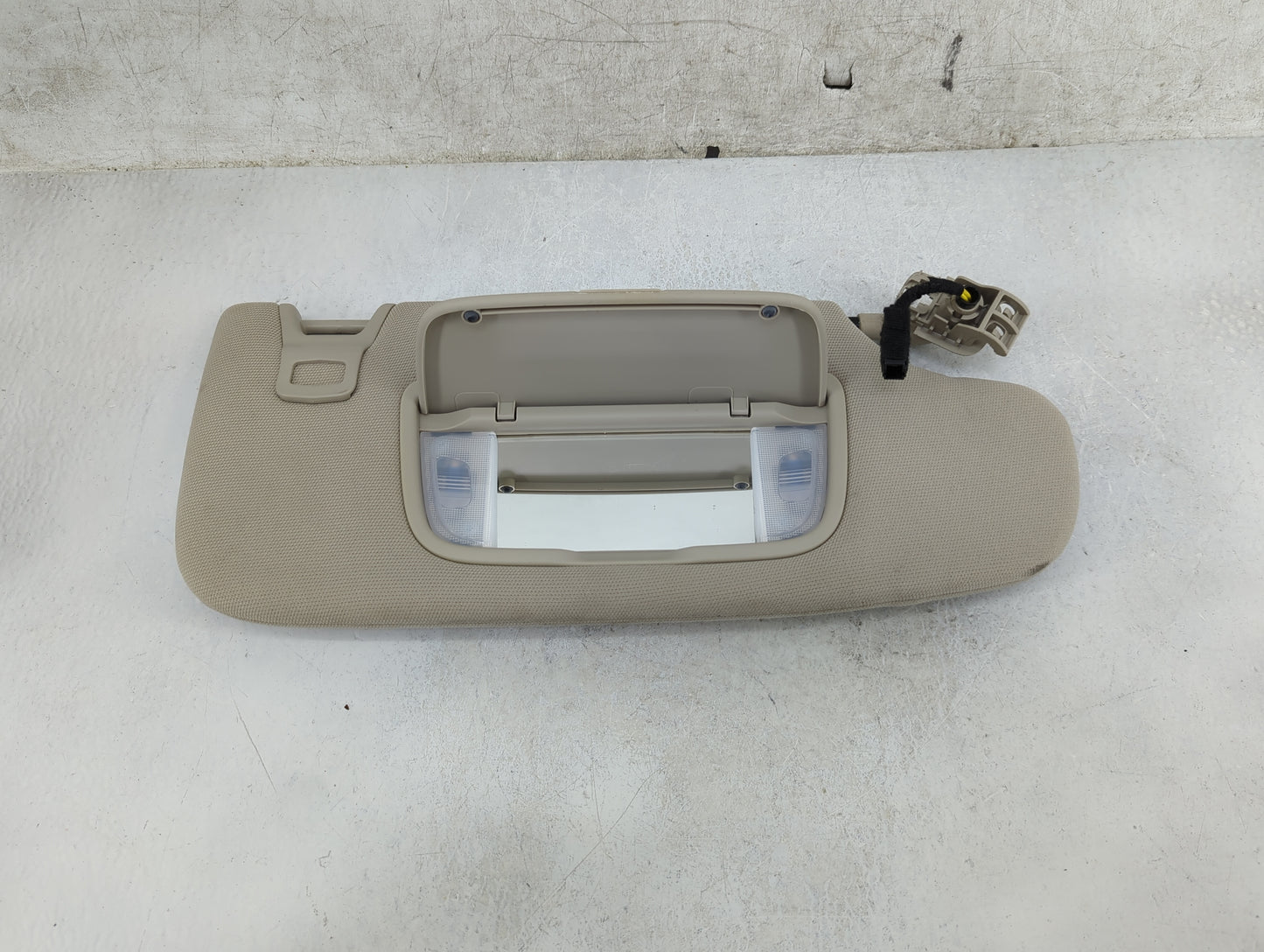 2017-2020 Ford Fusion Sun Visor Shade Replacement Passenger Right Mirror Fits Fits 2017 2018 2019 2020 OEM Used Auto Parts -