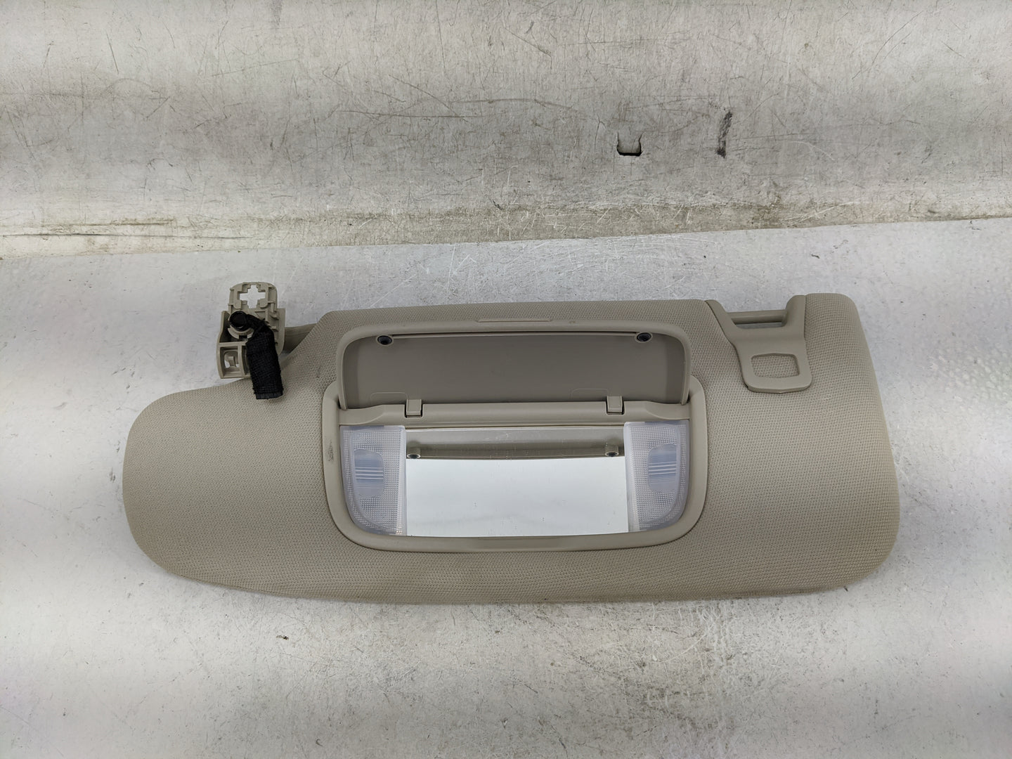2017-2020 Ford Fusion Sun Visor Shade Replacement Driver Left Mirror Fits Fits 2017 2018 2019 2020 OEM Used Auto Parts - Oem