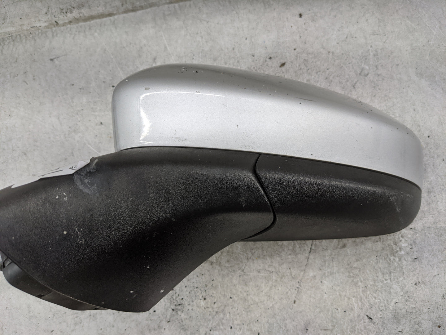 2016-2020 Ford Fusion Driver Side View Mirror - Left Door Mirror OEM Used - Oemusedautoparts1.com