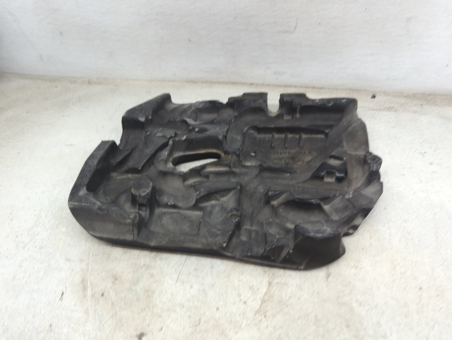 2017 Ford Fusion Engine Cover Black - Oemusedautoparts1.com
