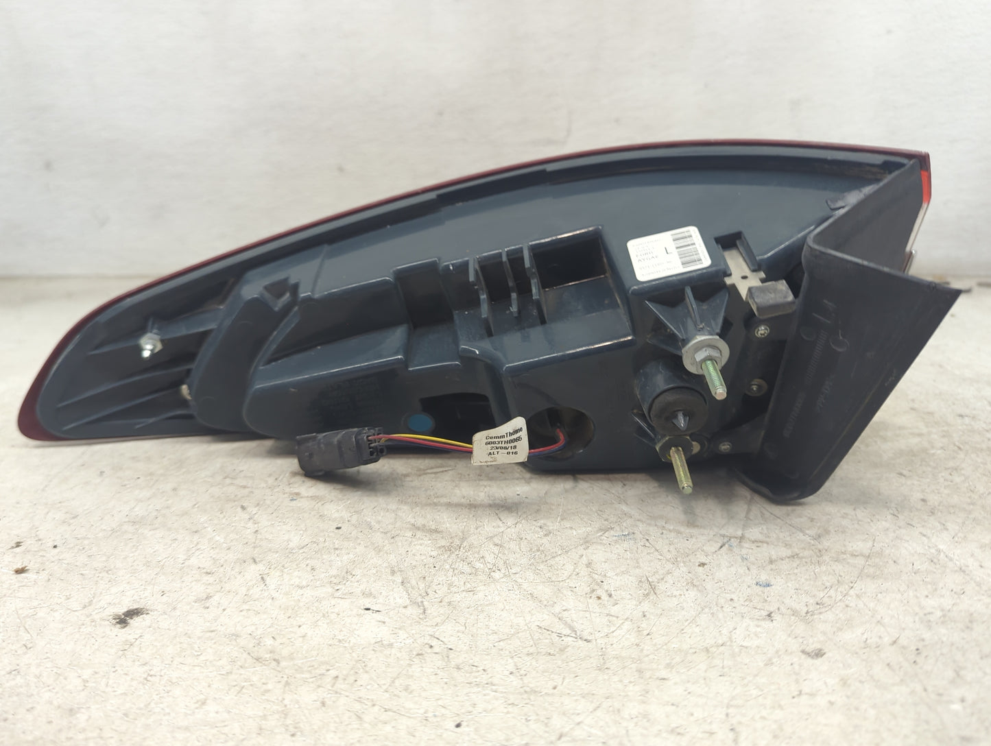 2017-2020 Ford Fusion Tail Light Assembly Driver Left OEM P/N:HS73-13405-AD F00HTF406307 Fits Fits 2017 2018 2019 2020 OEM U