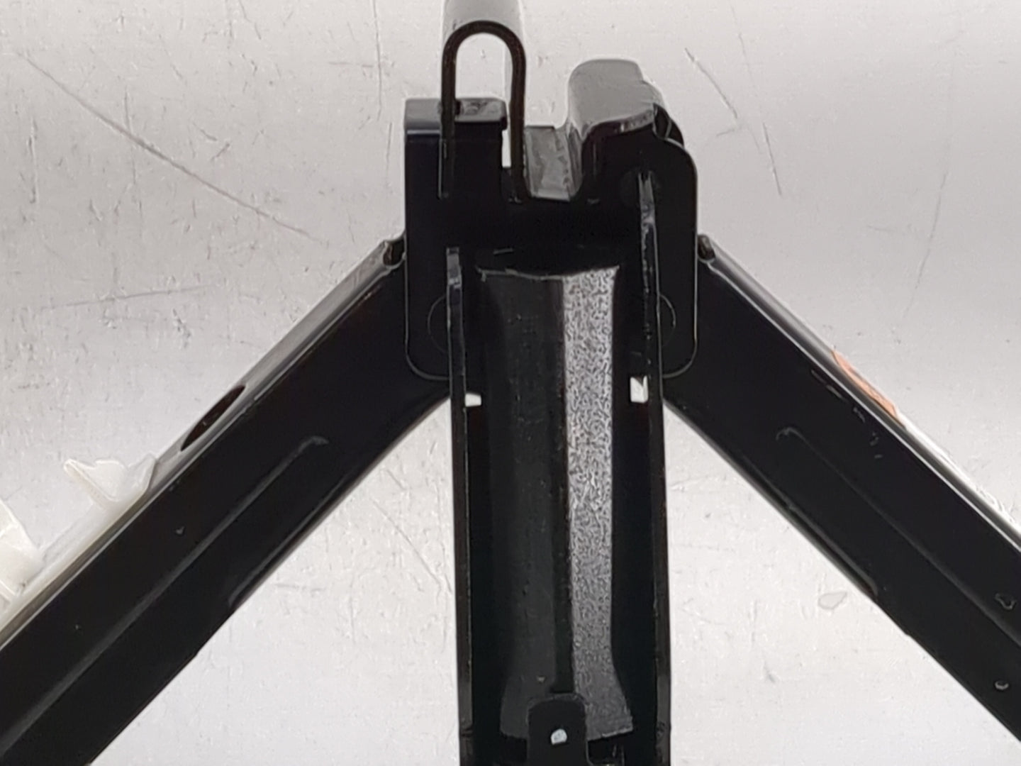 2017 Ford Fusion Spare Scissor Car Jack Black - Oemusedautoparts1.com
